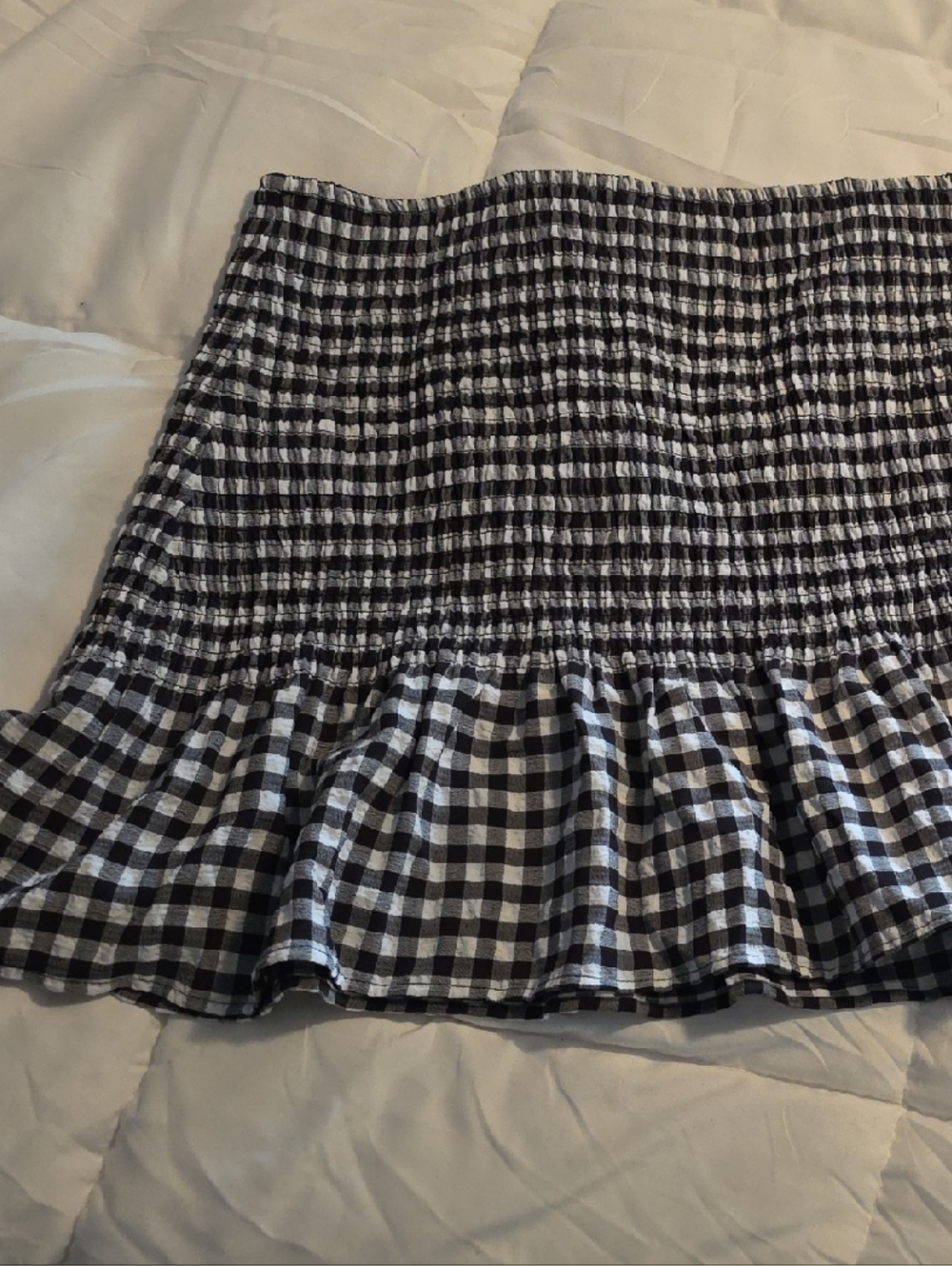 H&M Black & White Ladies Gingham Smocked Ruffle Mini Skirt